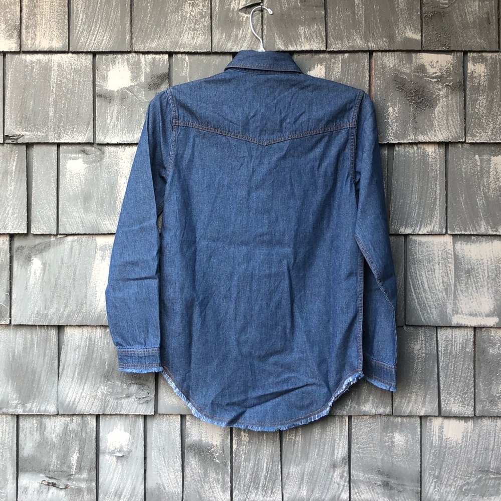 Original Use Denim Jean Style Raw Hem Woman’s XS Button Down Jean Shirt NWT - Picture 3 of 12